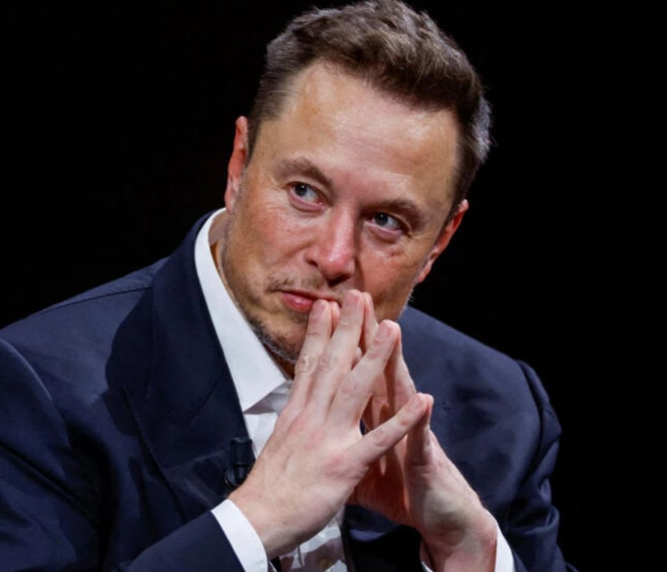 矛盾はもう隠せないのか？マスク氏、ナバロ氏を叱責「レンガよりも愚かだ」
