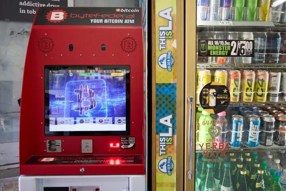 加密 ATM 機成為詐騙新工具：2.8 萬網點遍布全美，半年騙走 2.4 億美元 image 2