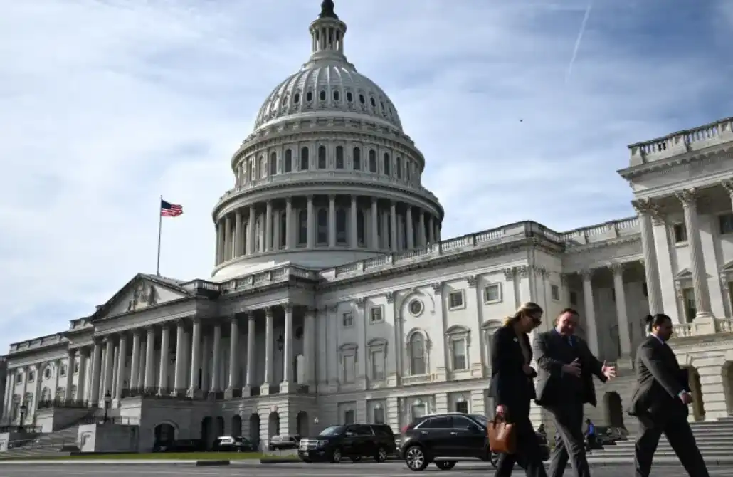 Crypto Market Macro Research: U.S. Government Shutdown Leads to Liquidity Crunch, Triggering Structural Shift in Crypto Market