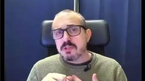 Antonopoulos explode debate sobre censura no Bitcoin e critica restrições na rede