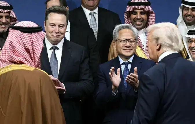 馬斯克發文感謝特朗普，雙方共同出席沙美投資論壇