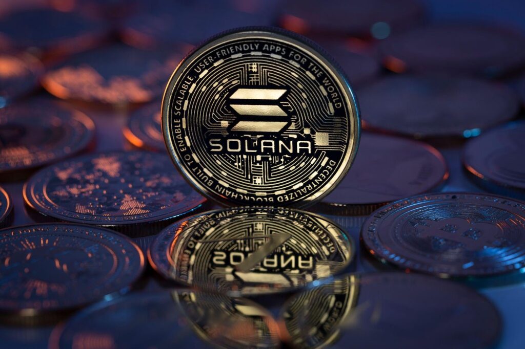 Grayscale zielt Solana ETF-Start, Staking-prämien ausgeschlossen