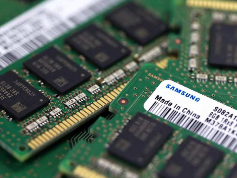 Raymond：投资主题从周期转向AI，这些美股芯片股仍有大幅上涨空间