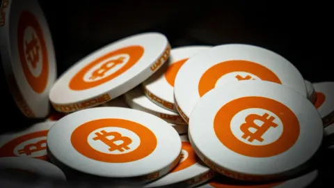 El momento más oscuro da lugar a un nuevo comienzo: ¿ya se vislumbra la luz para bitcoin en 2026?