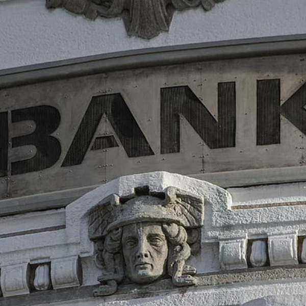 Mobile First：银行作为 Crypto 产品之路