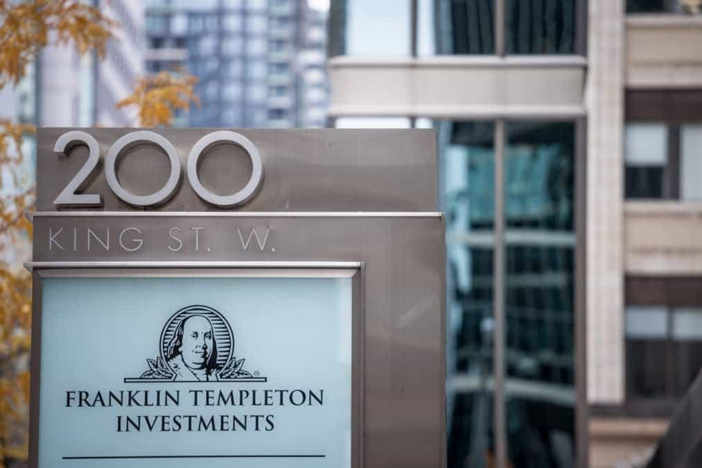 Franklin Templeton mencari persetujuan SEC untuk ETF Solana yang melibatkan staking