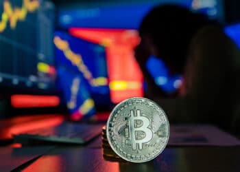 La política anti-bitcoin impulsa más el precio que la buena, y un gráfico lo prueba