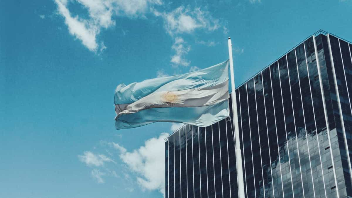 Presiden Argentina Javier Milei didakwa penipuan terkait skandal token $LIBRA: AP