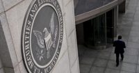 SEC apunta a firmas de EEUU vinculadas a estafas de pump and dump chinas