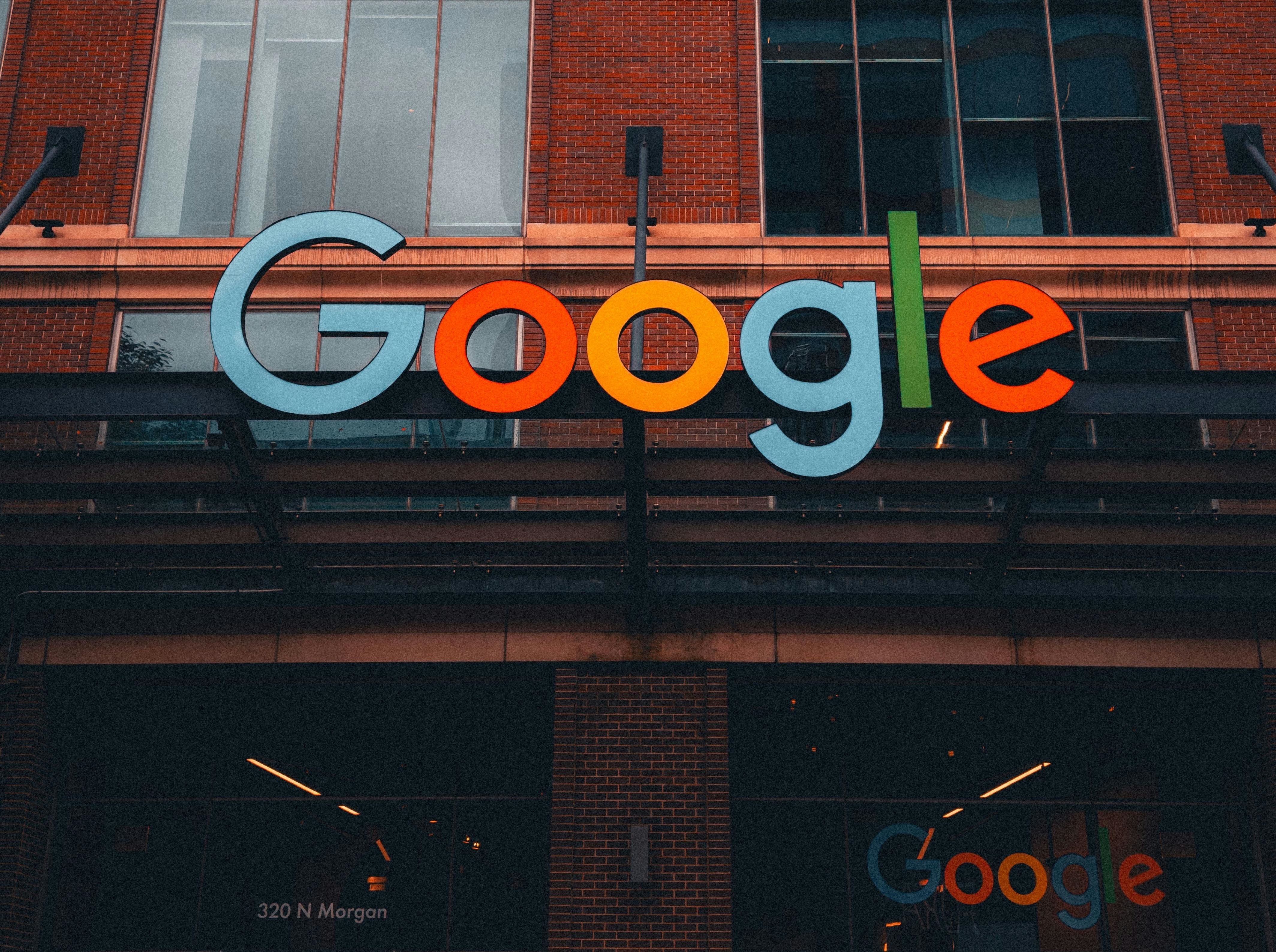 Google podría favorecer la adopción masiva con su propia blockchain, pero perjudicar la descentralización