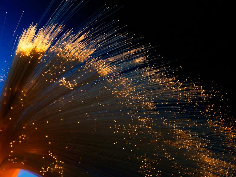 KeyBanc：AT&T(T.US)回调带来买入机会，上调评级至“增持”