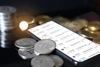 Hong Kong Impulsa el Comercio Digital con Avances en Tokenización