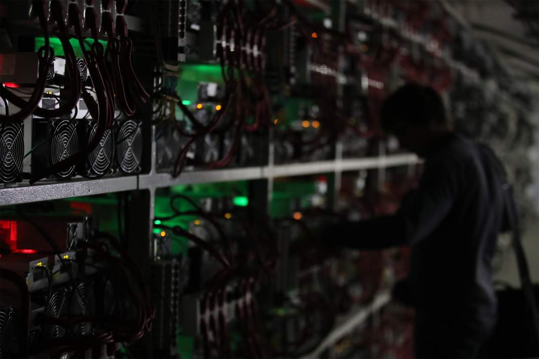 По цифре закона: с 1 ноября россияне смогут добывать крипту легально image 0