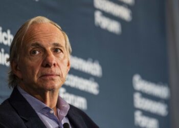Ray Dalio Warns Dollar’s Weakness Could Bolster Crypto and Gold