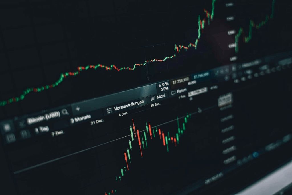 XRP Targets $9.50, Ethereum Eyes $15K, While BlockDAG Breaks Records With $395M Raise image 1