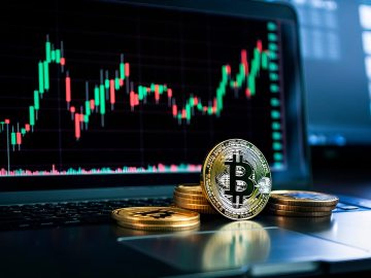 Expertos advierten de una caída del 50% en el precio de Bitcoin: ¿qué está pasando?