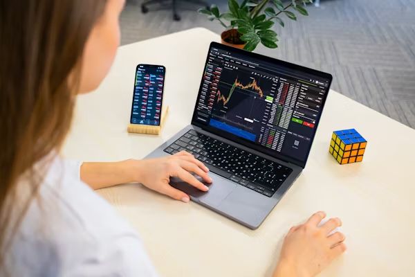 Cold Wallet Promises 3,423% Gains! Mantle & PEPE Signal Gains image 1