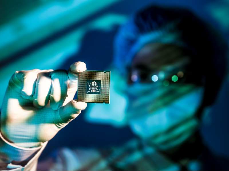 超微半导体(AMD.US)电话会：CEO展望“数百亿”AI收入 但投资者更关心“何时兑现”