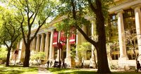 Harvard incrementa participación en ETF de Bitcoin de BlackRock a $442.8 millones, amplía exposición en 257%