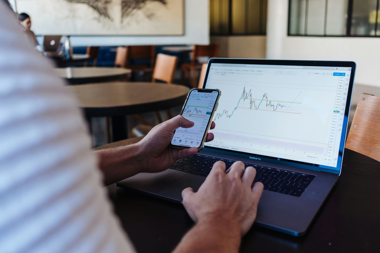 BlockDAG’s Rare 3,025% ROI Has Buyers Racing, Should Ripple & Toncoin Holders Switch? image 0