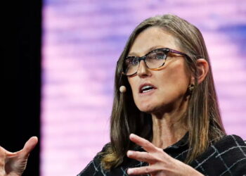 股價幾近腰斬也不怕！方舟砸 1,200 萬美元「抄底」Bullish