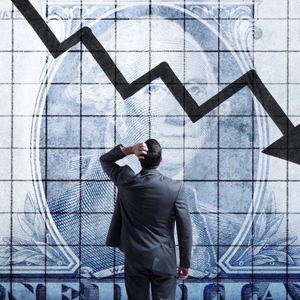 Why is the current macro environment favorable for risk assets?