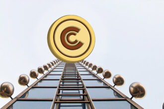 Peter Brandt Predicts an Upcoming Altcoin Boom