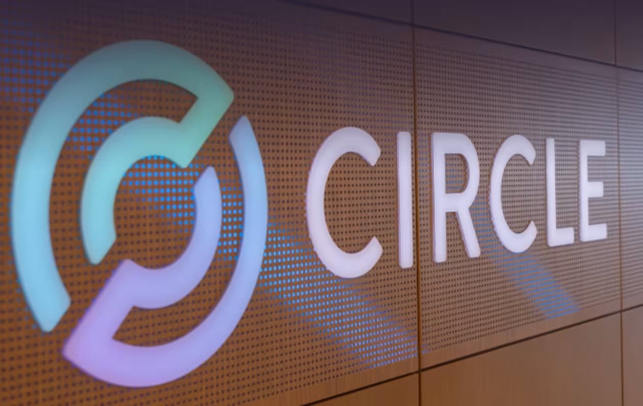 Clarity Act Stablecoin Yield Ban: Why Circle Stock Is Crashing in 2026 and What It Means for USDC image 1