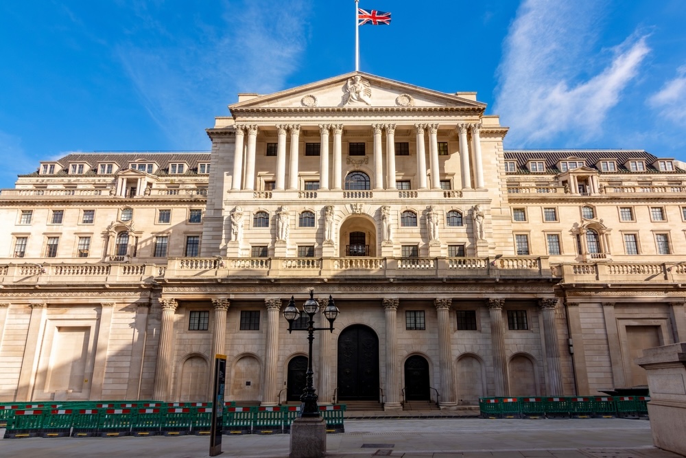 رفع سعر الفائدة اكتمل نصف الطريق فقط: الليلة بنك England المركزي، ويوم الجمعة بنك Japan المركزي، سيحددان الخطوة التالية للأسهم الأمريكية! image 1