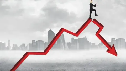 Bitcoin Price Dives Below $40K, Can Bulls Save The Day?