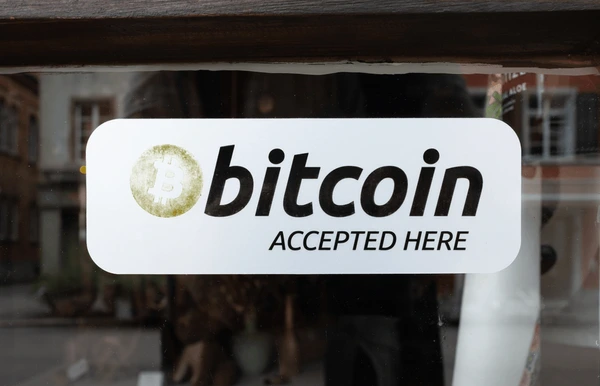 Spend Crypto Like Cash: How to Use Bitcoin and Crypto Cards for Everyday Payments? image 4