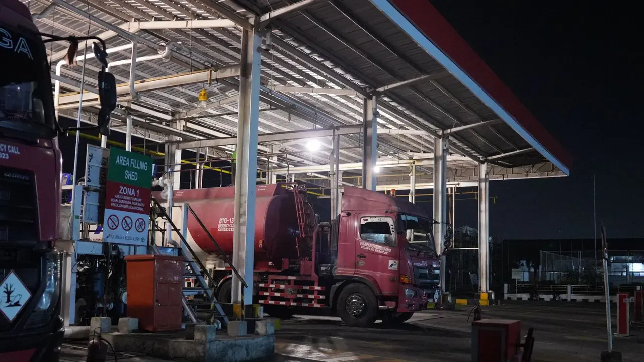 Antrean BBM Mengular di Sulut, Pertamina Tambah Pasokan Pertalite 30% image 0