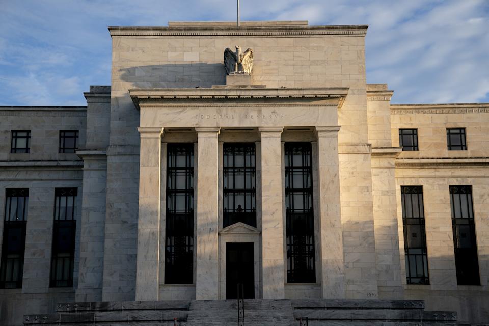 Traders Reevaluate Federal Reserve Rate Expectations Amid Rising Concerns About Economic Growth