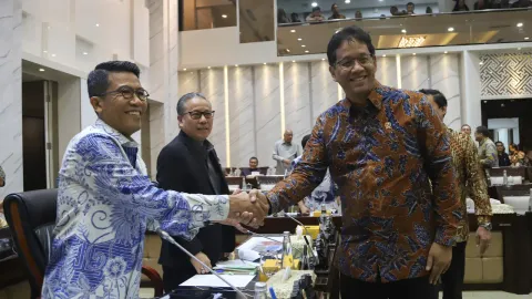 Laporkan APBN 2025 di DPR, Purbaya Ungkap Belanja Negara Bengkak