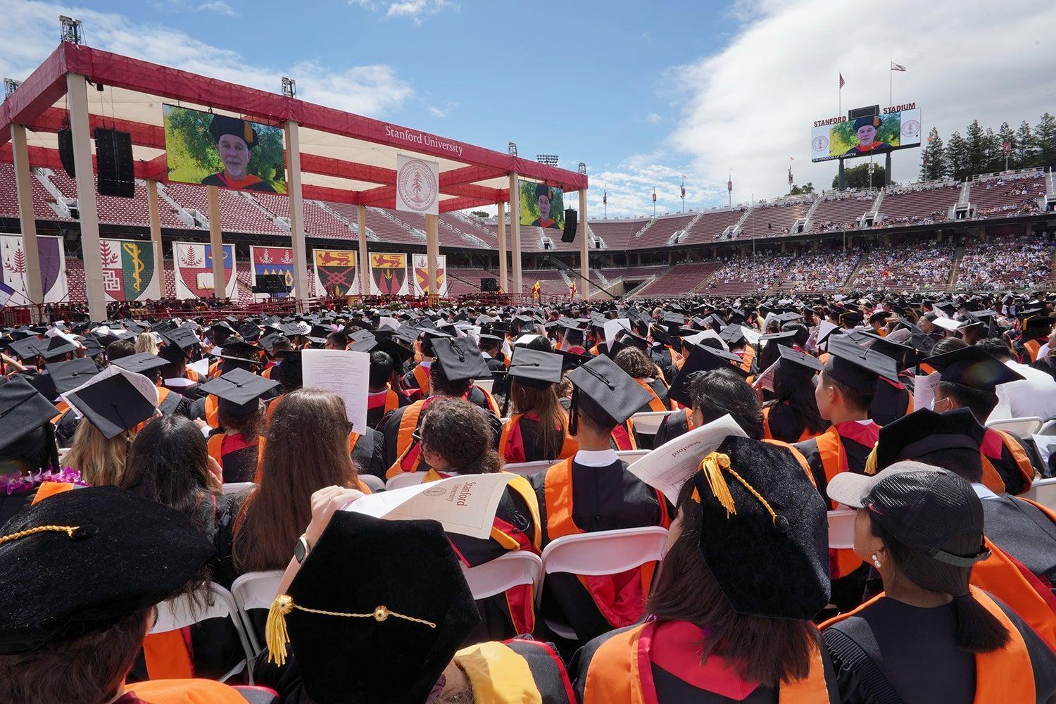 Netflix 创始人「叛逃」 AI ：怕什么，就去做什么