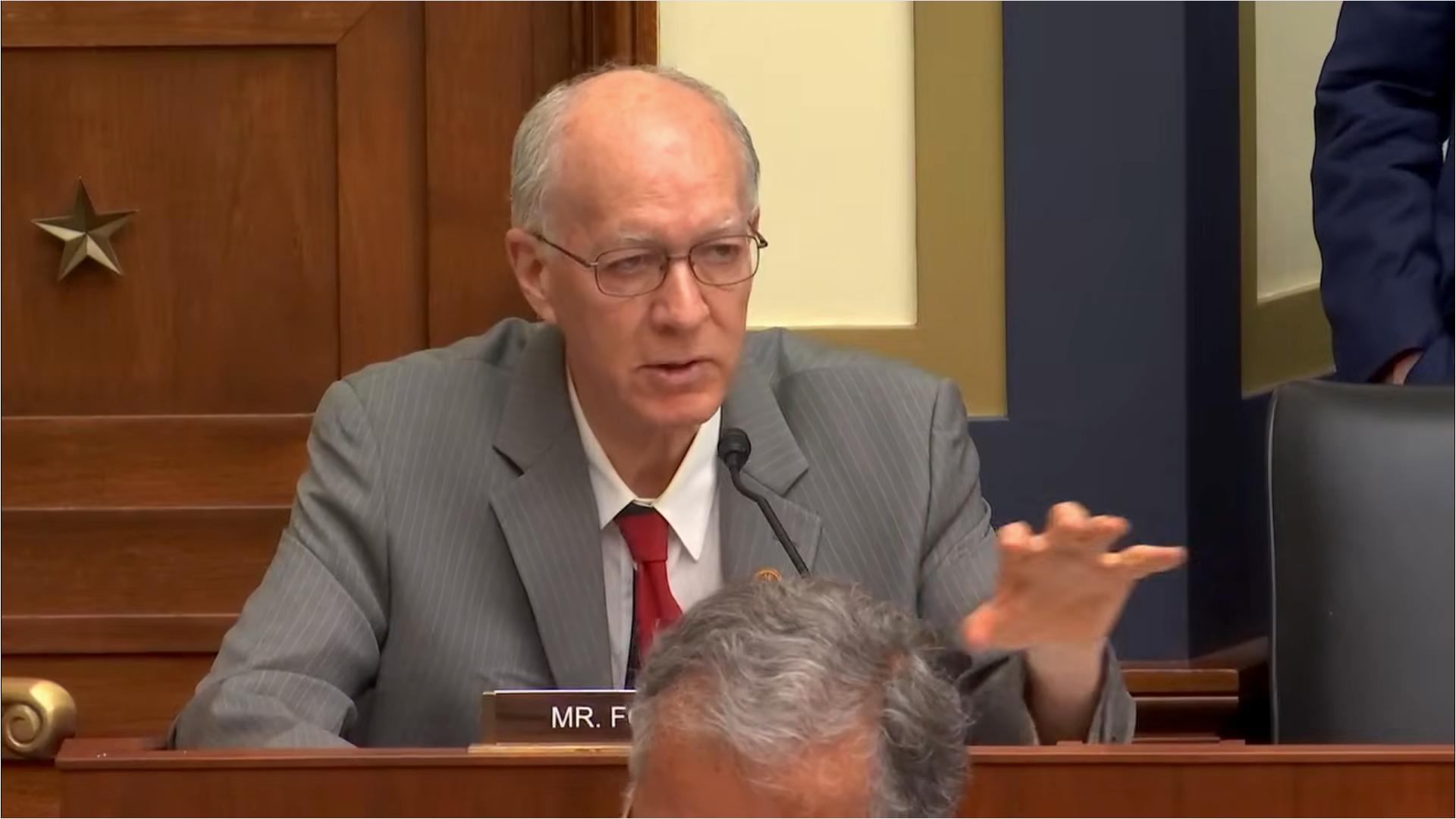 House Democrats seek SEC answers on AI investment advisors