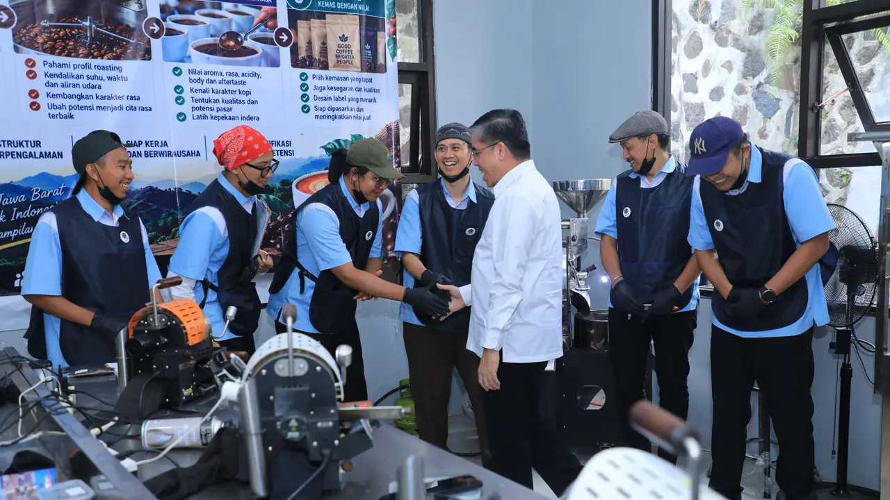 Kemnaker Bidik 70% Lulusan Vokasi Bekerja image 0