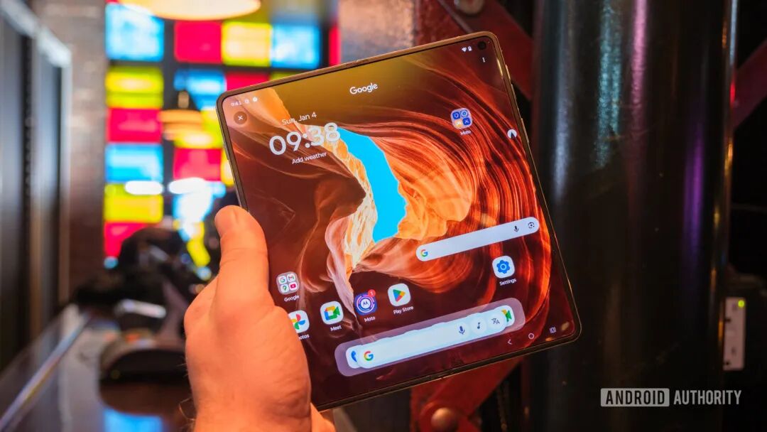 Lenovo held a tech gala at the Sphere, showcasing both foldable phones and foldable computers | CES image 5