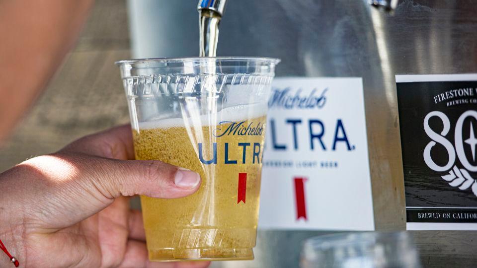 Beer sales are facing challenges. Anheuser-Busch remains resilient