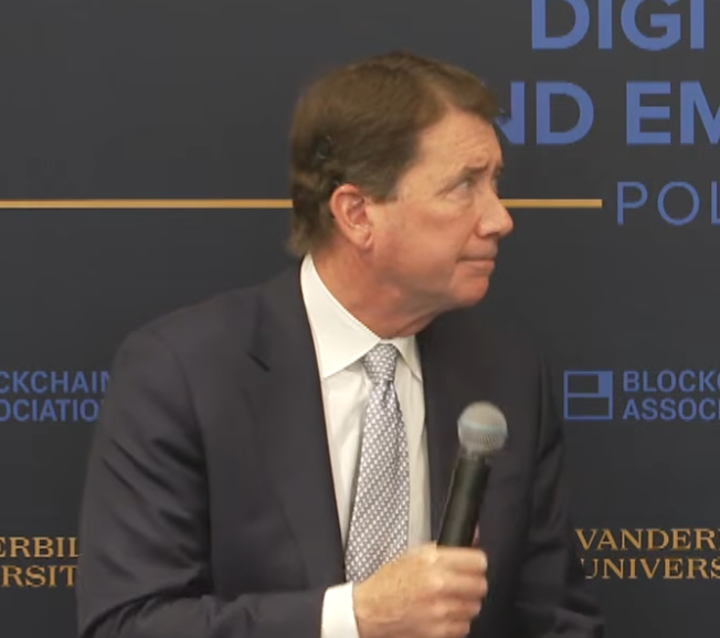 US Senate Banking panel member confirms April timeline for crypto market structure