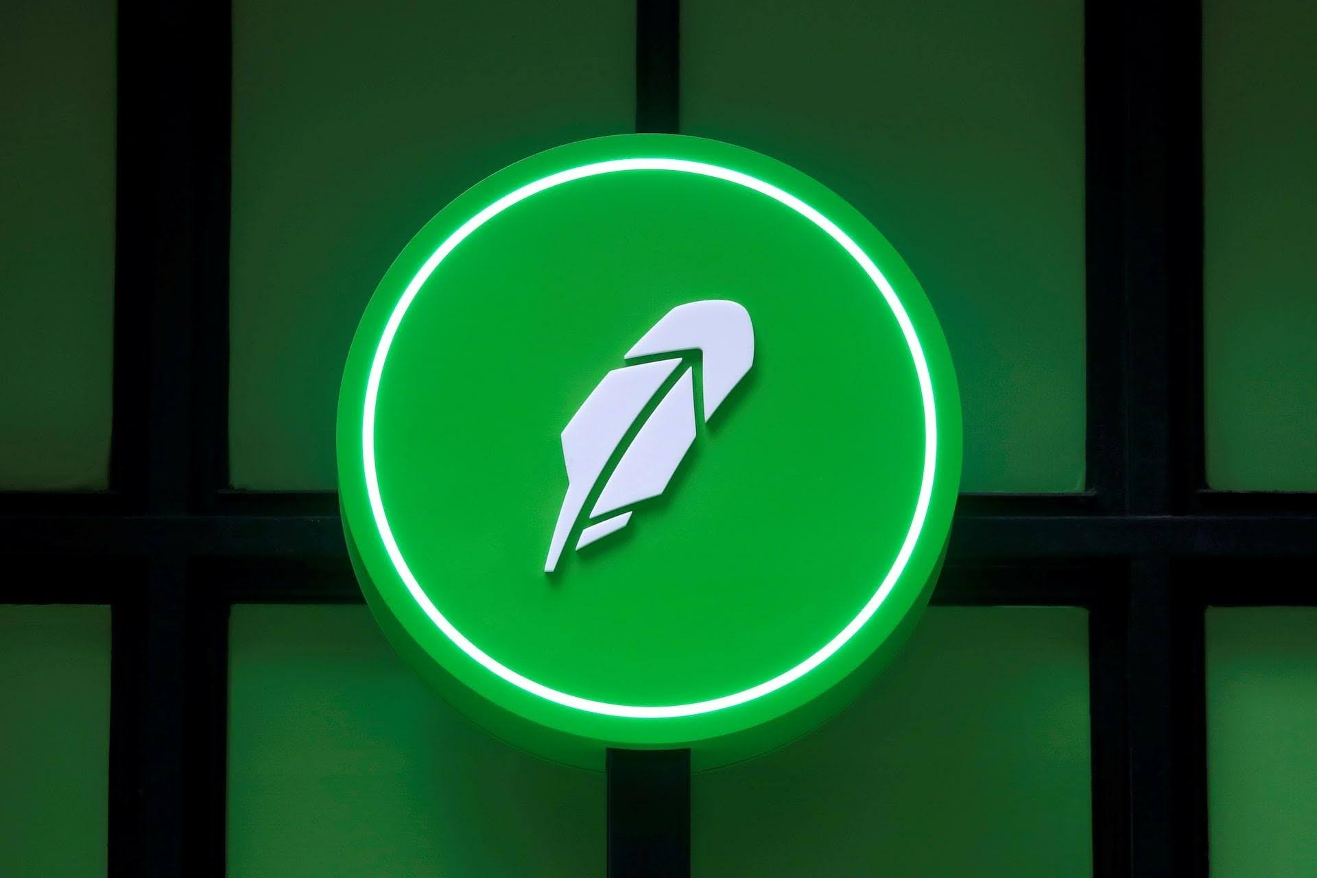 Robinhood Targets $100B Startup Boom With New Ventures Fund II for Y Combinator Access image 1