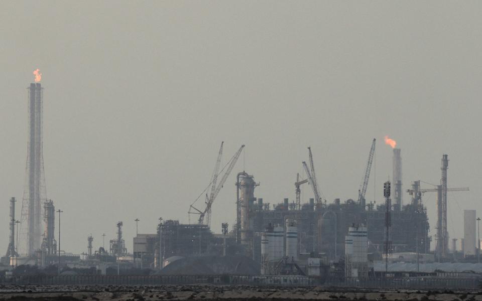 Bank of England cautions it is unable to shield households from the impact of rising energy costs