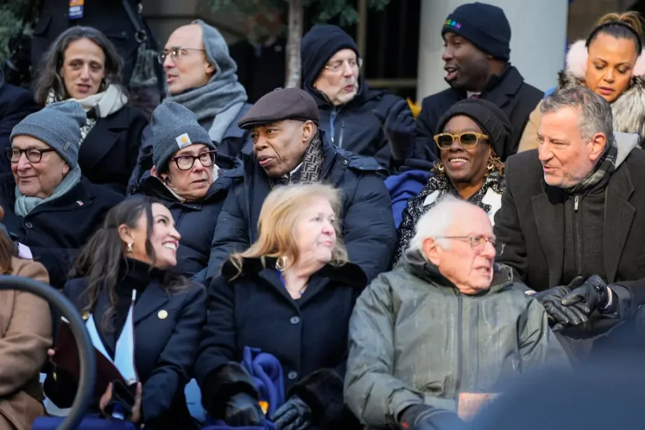 卸任纽约市长后，他转身卖起了加密货币