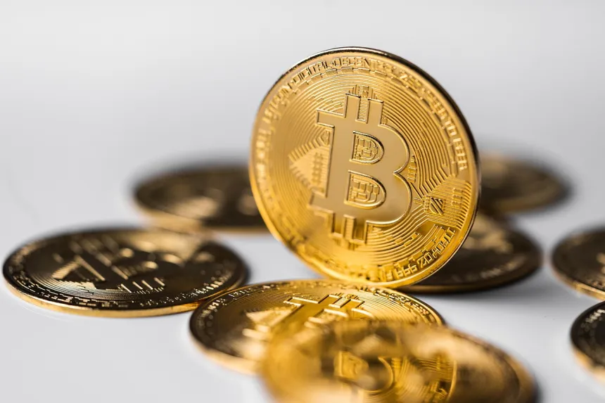 Bitcoin Climbs Steadily Higher With No Major Signs Of Distribution