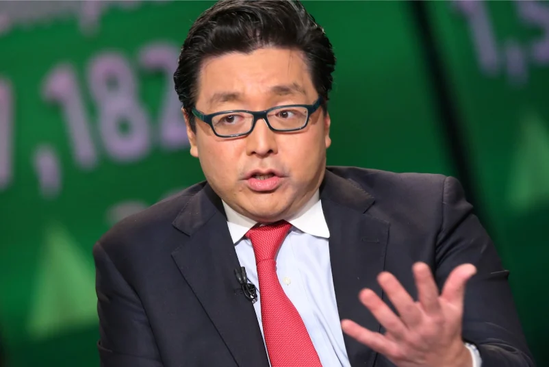 Best Altcoins To Buy: Tom Lee Sees ETH Reaching New Heights in 2026, DeepSnitch AI Surges Past $900K in Stage 3