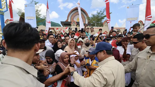 Prabowo Ungkap 3 BUMN Pertahanan Sempat Mau Dijual ke Asing image 2
