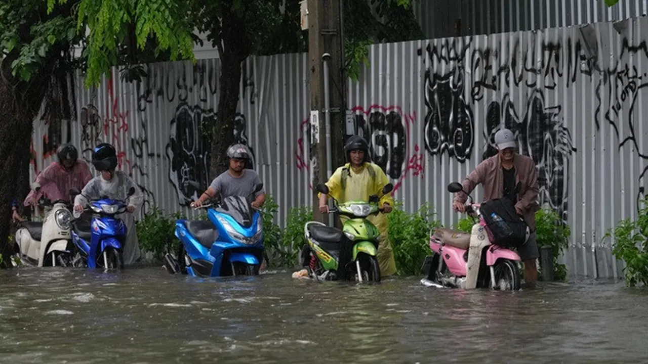 Banjir Bangkok Diprediksi Rugikan Ekonomi Thailand hingga Rp 5,8 Triliun image 0