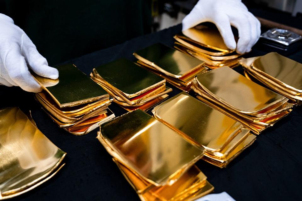 Gold Heads for Biggest Weekly Drop in Six Years as Conflict Dims Hopes for Rate Cuts