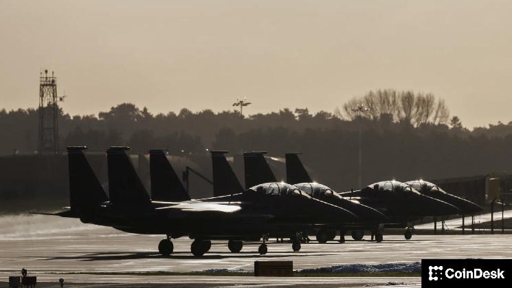 Bitcoin rises, oil falls as global tensions ease: Crypto Daybook Americas image 1