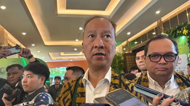 Purbaya Siap Tancap Gas Selesaikan Aturan Subsidi Motor Listrik image 1
